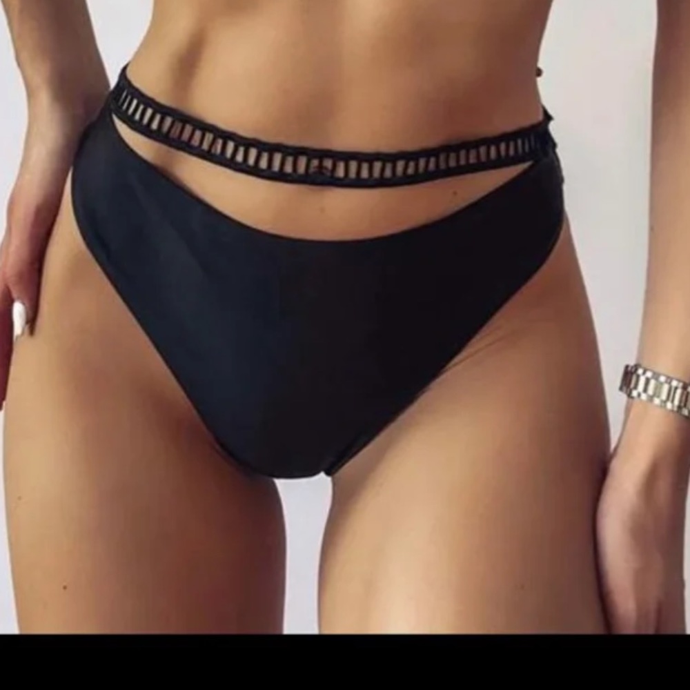 Bikini bottoms